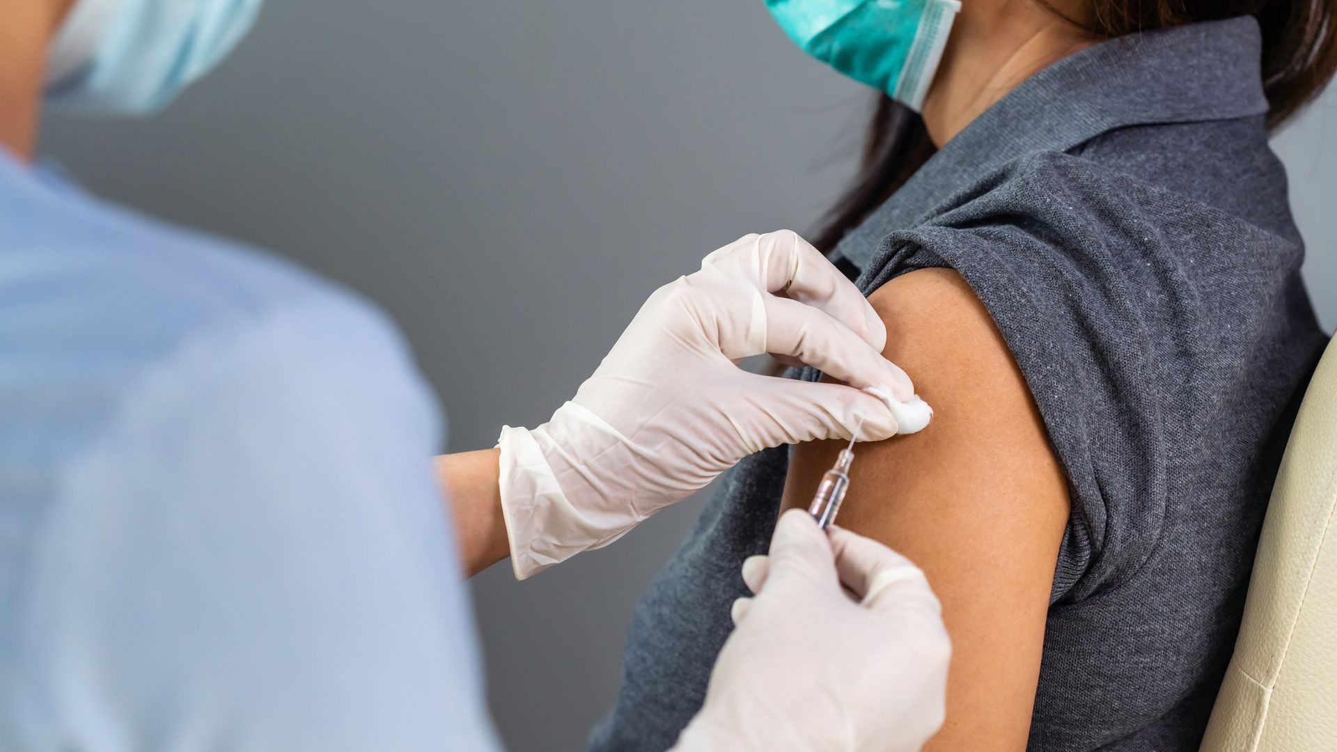 Leave tax credits are available for employees who help others get vaccinated