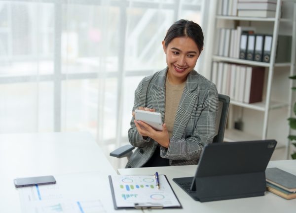 Old invoices, new rules: Tap into the power of the AR aging report
